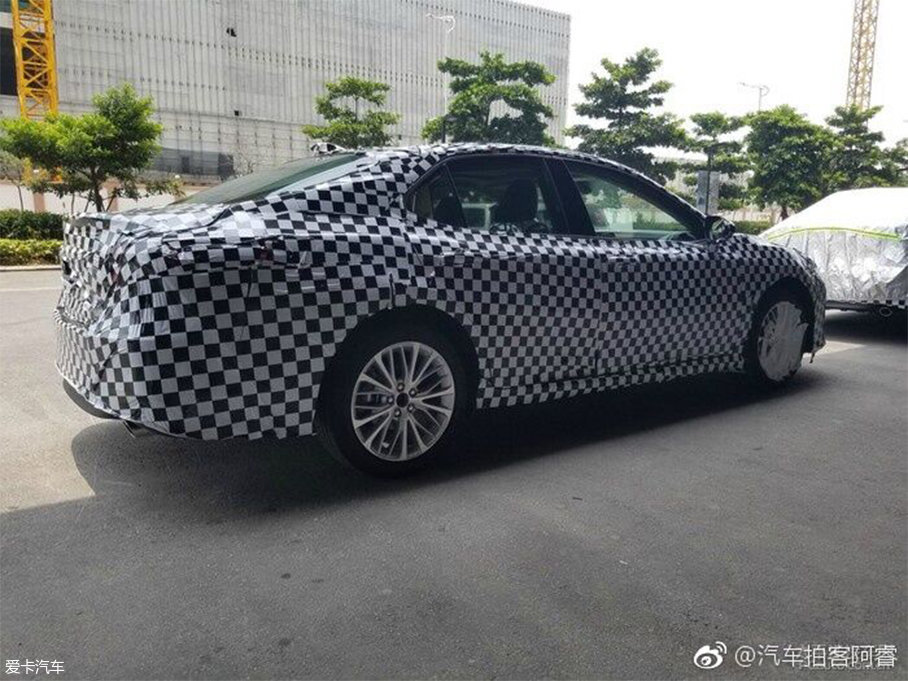 广汽丰田第八代凯美瑞路试谍照