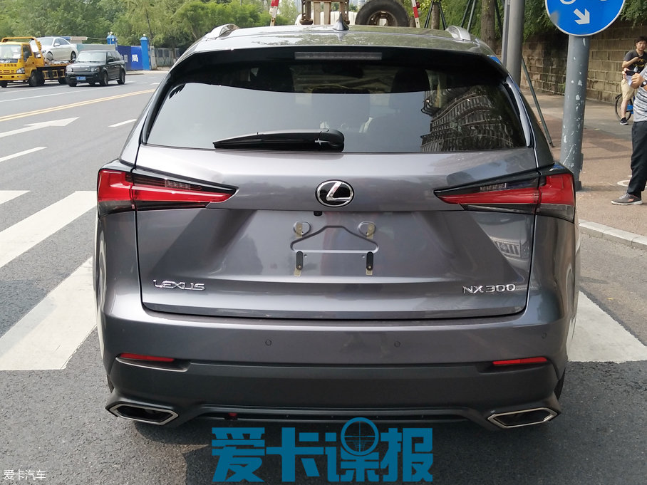 2017成都车展探馆：雷克萨斯新NX 300