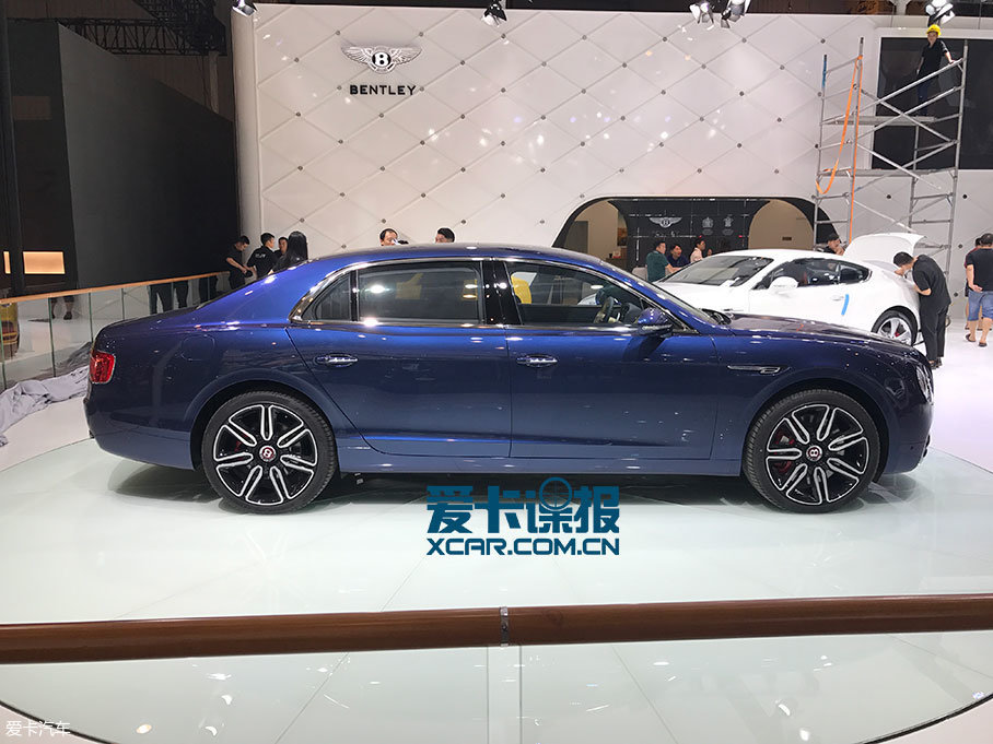 宾利飞驰V8 S Mulliner