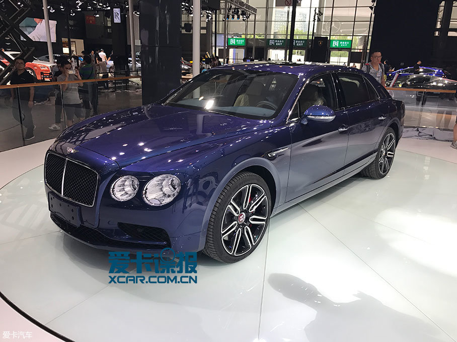 宾利飞驰V8 S Mulliner