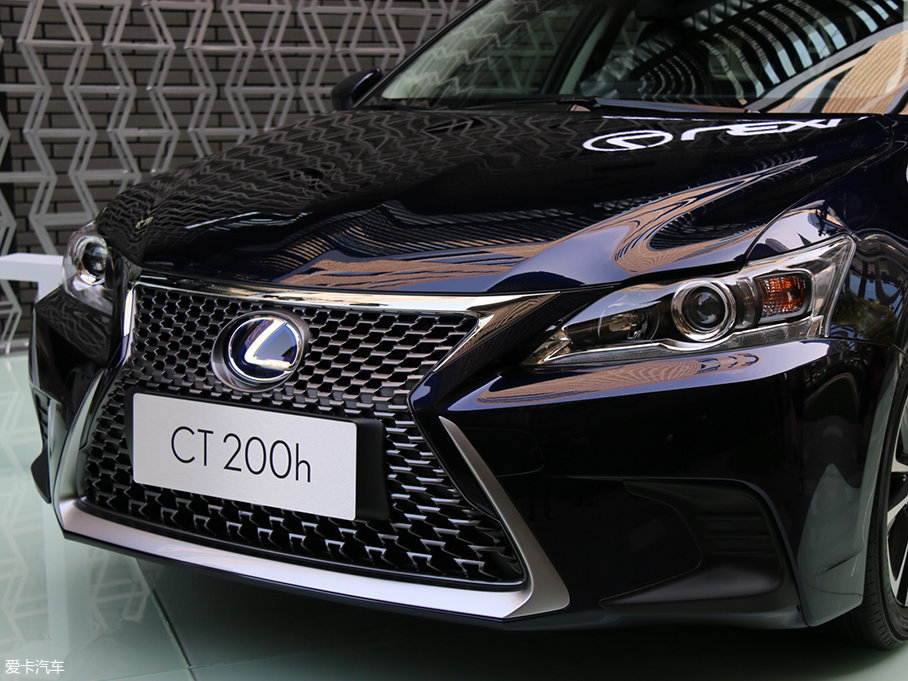 售229万起雷克萨斯新款ct200h上市