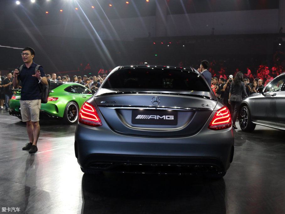 奔驰AMG C 43 4MATIC特别版上市 68.8万