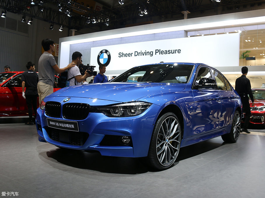 > 宝马3系m运动曜夜版