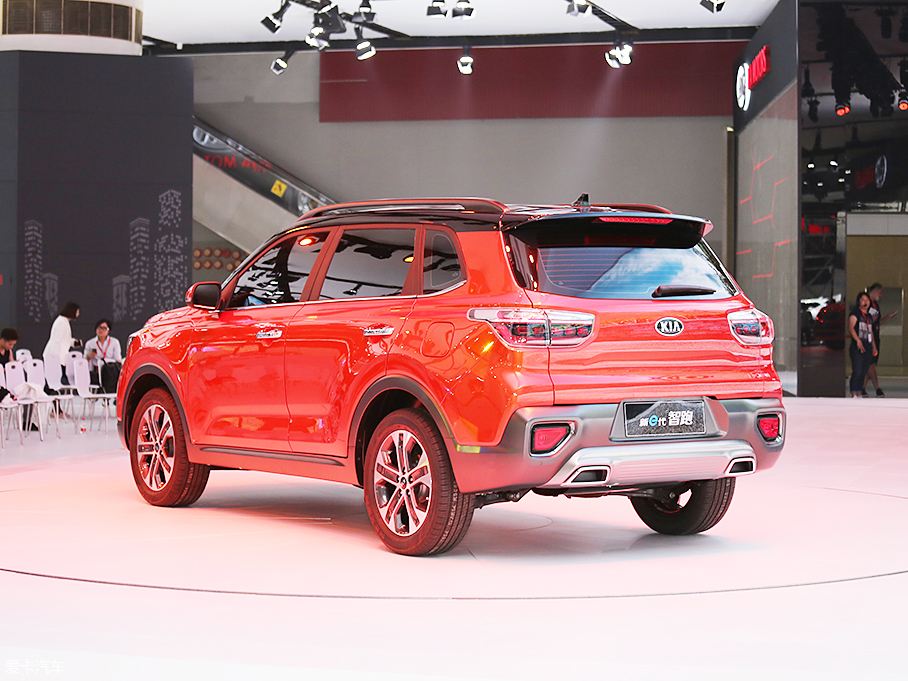 起亚新e代智跑正式发布 定位紧凑型SUV