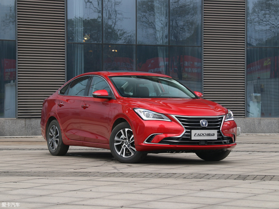 > 长安全新逸动内饰首发