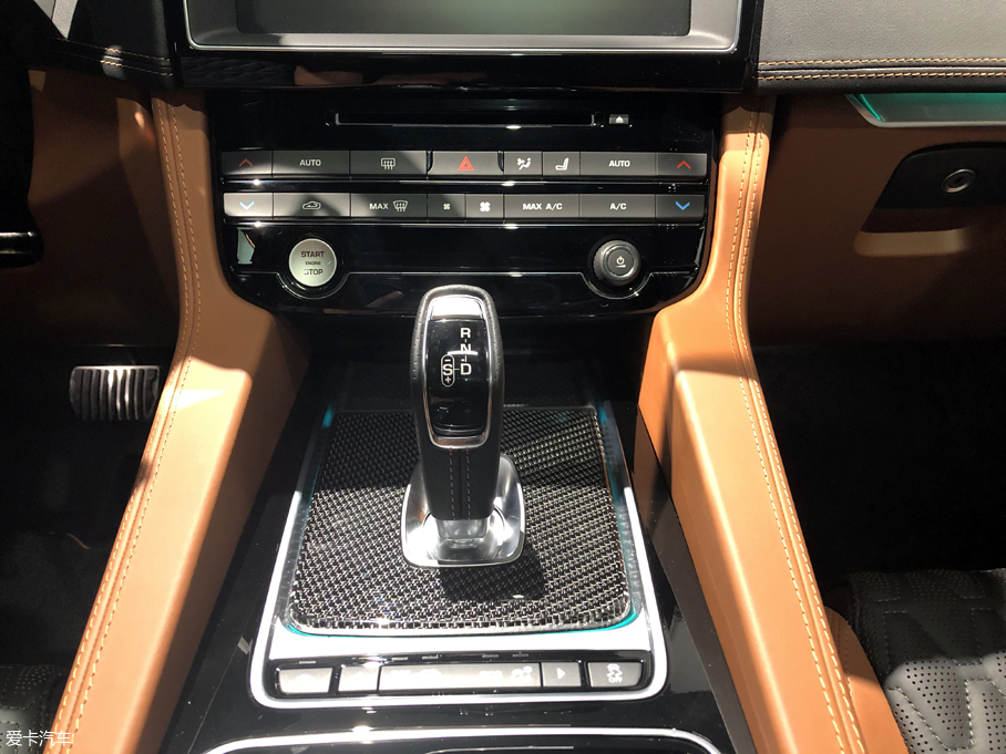纽约车展：捷豹F-PACE SVR正式亮相
