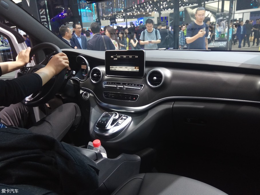 2018北京车展：奔驰V级AMG套件版发布