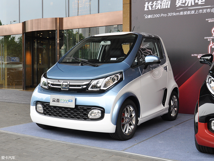 众泰E200 Pro正式上市 补贴后售6.39万