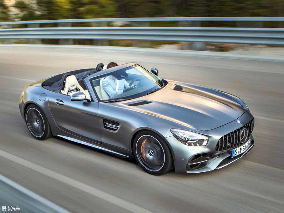 梅赛德斯-AMG GT C Roadster