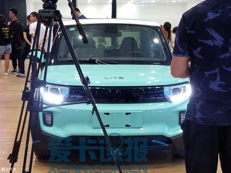 成都车展探馆：ARCFOX新款LITE实拍曝光