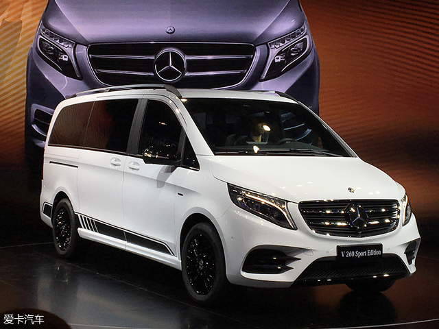 成都车展奔驰v260amg售价668万元
