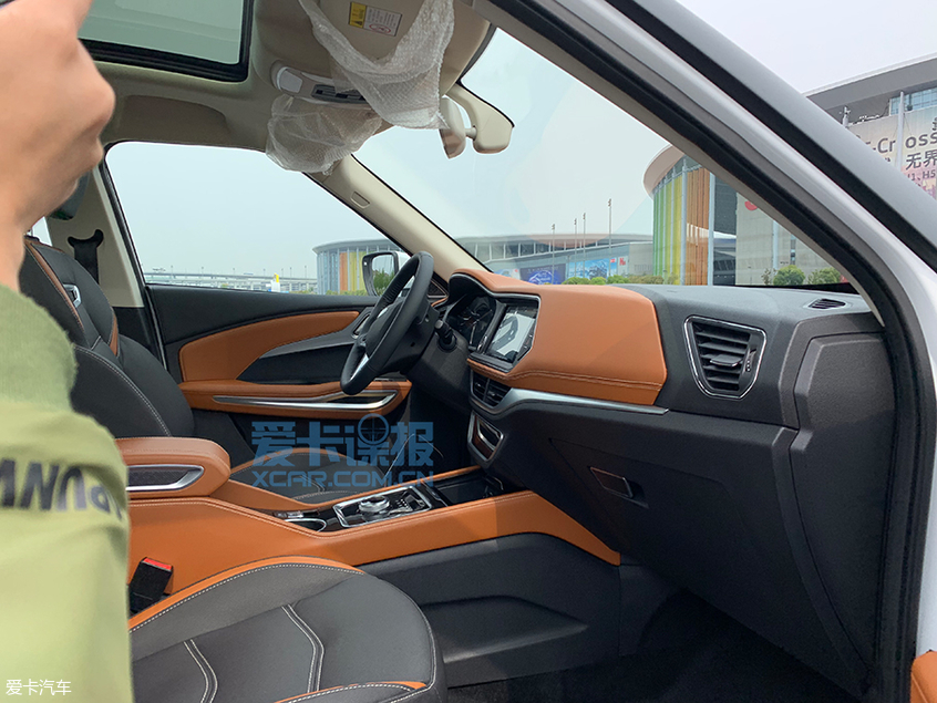 2019上海车展探馆：众泰ET450车型曝光