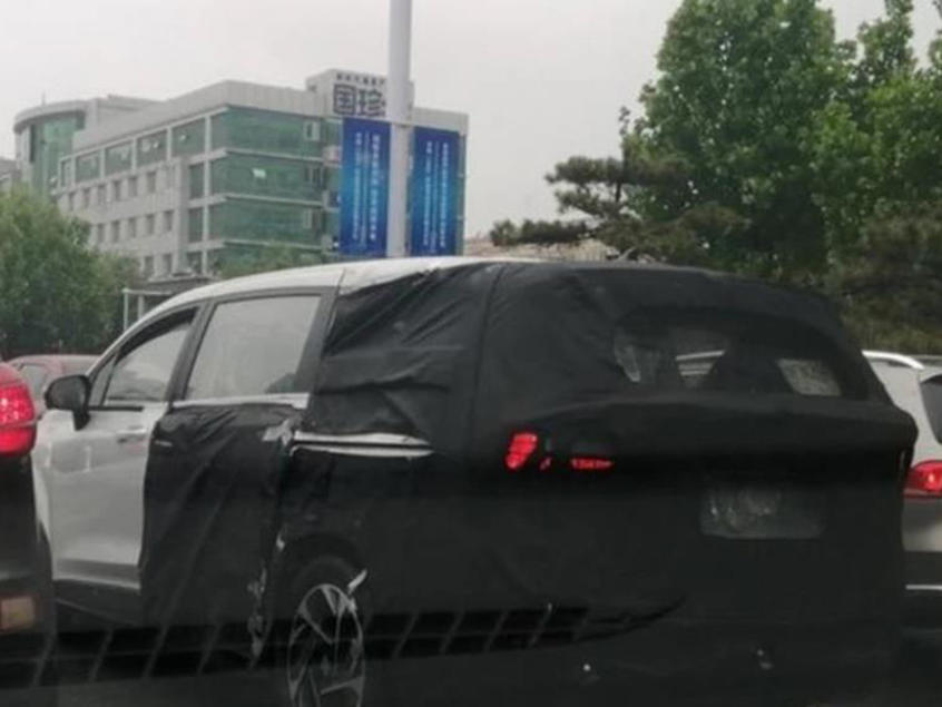 北京现代全新MPV实车图片