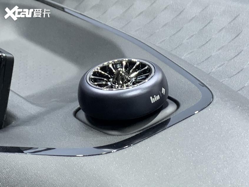北京车展新宝骏E300小Biu汽车发布亮相