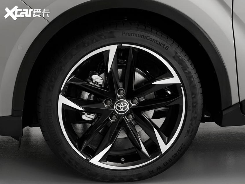 新款丰田C-HR GR SPORT官图