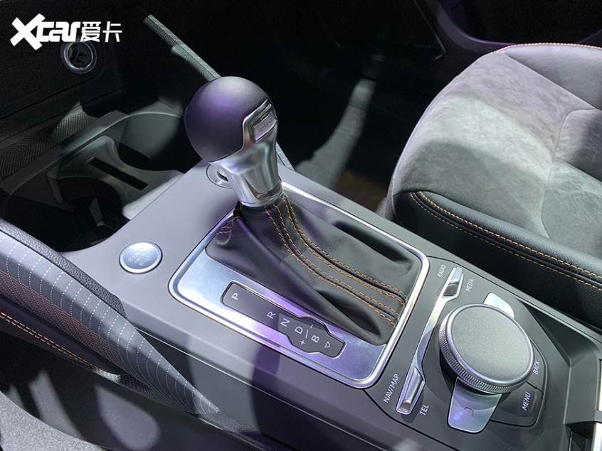 新款奥迪Q2L e-tron