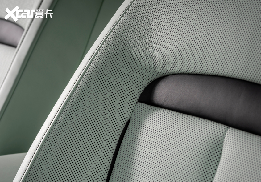 上海车展：劳斯莱斯库里南Black Badge