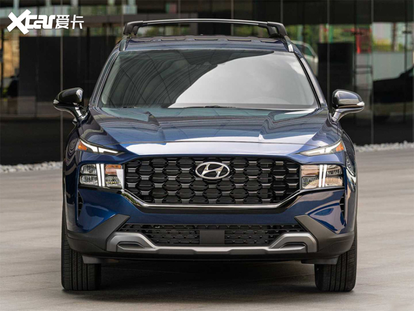 现代新款胜达增XRT版本 售20.88万元起