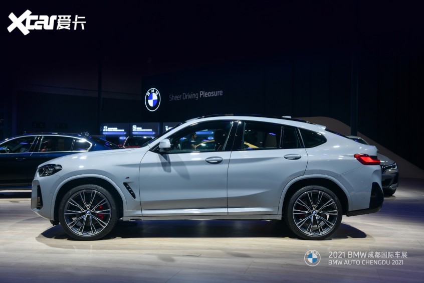 2021成都车展：新BMW X4正式发布亮相