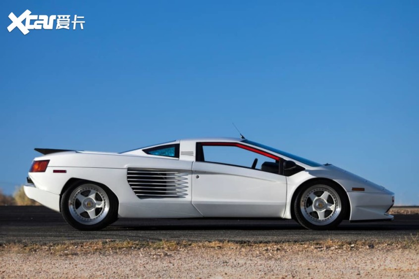 Cizeta V16T