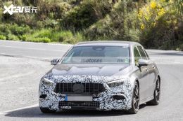 ϸ�ڵ��� �¿��AMG A 45 S�����ع�