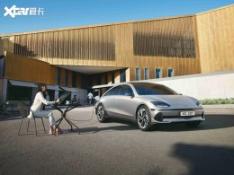 �ִ�IONIQ 6��ʽ���� ����Ա�Model 3