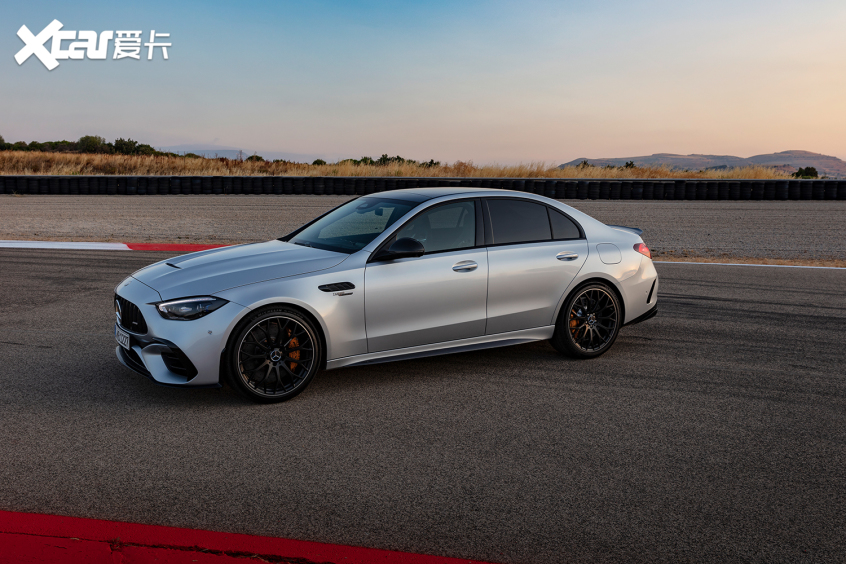 全新AMG C 63