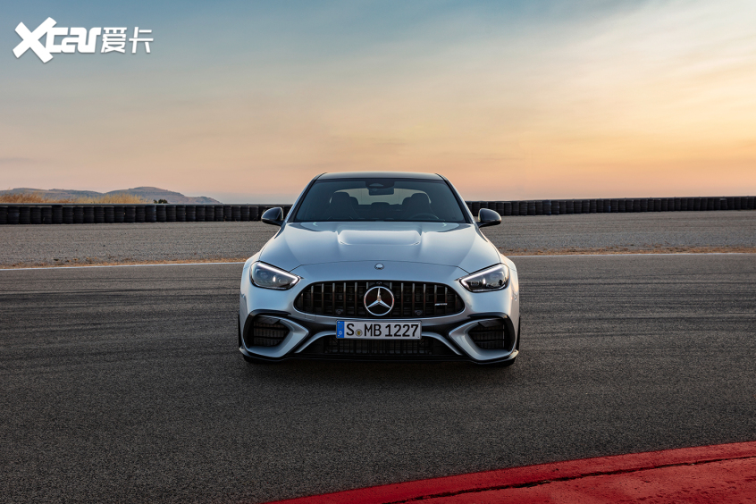 全新AMG C 63