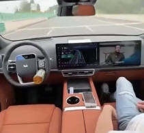 �����ӦΣ�ռ�ʻ��Ƶ�����ַ�������