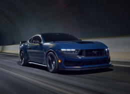 Mustang Dark Horse����������й�����