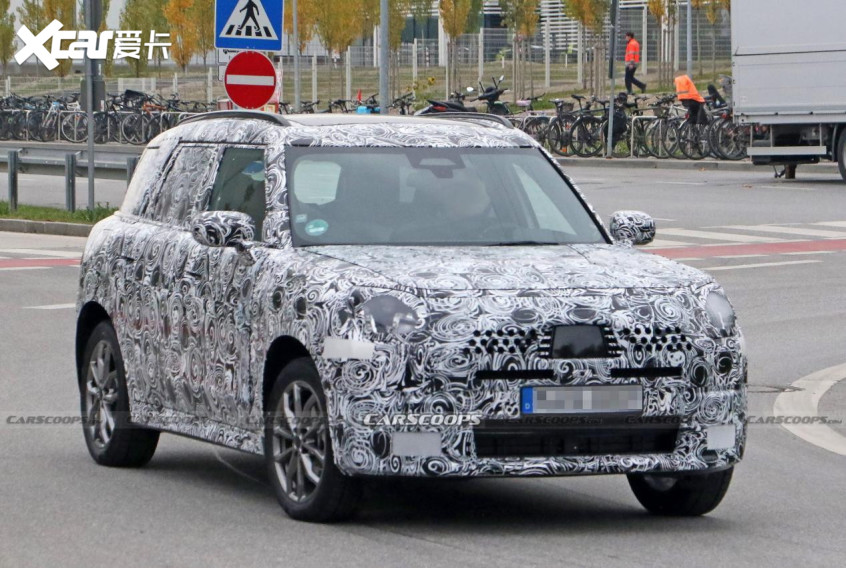 https://www.carscoops.com/2021/10/2024-mini-countryman-makes-spy-debut-revealing-bigger-footprint/
