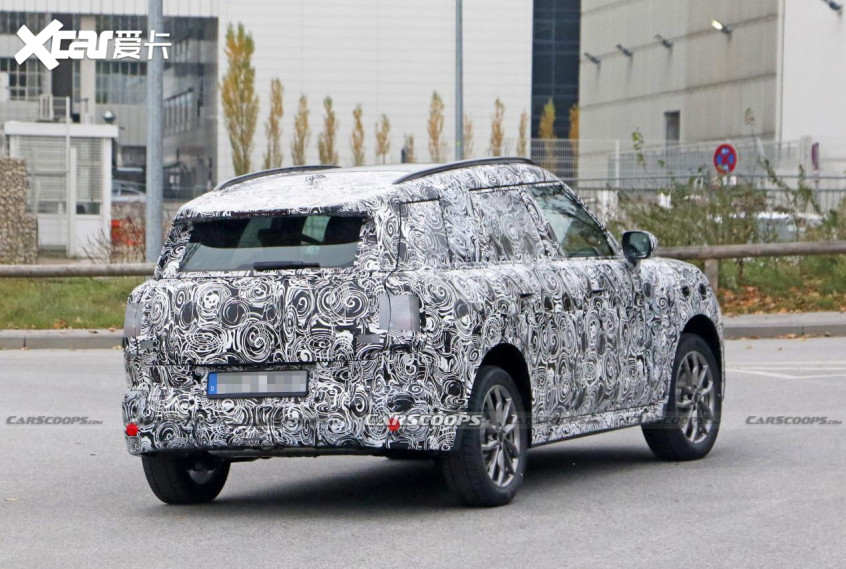 https://www.carscoops.com/2021/10/2024-mini-countryman-makes-spy-debut-revealing-bigger-footprint/