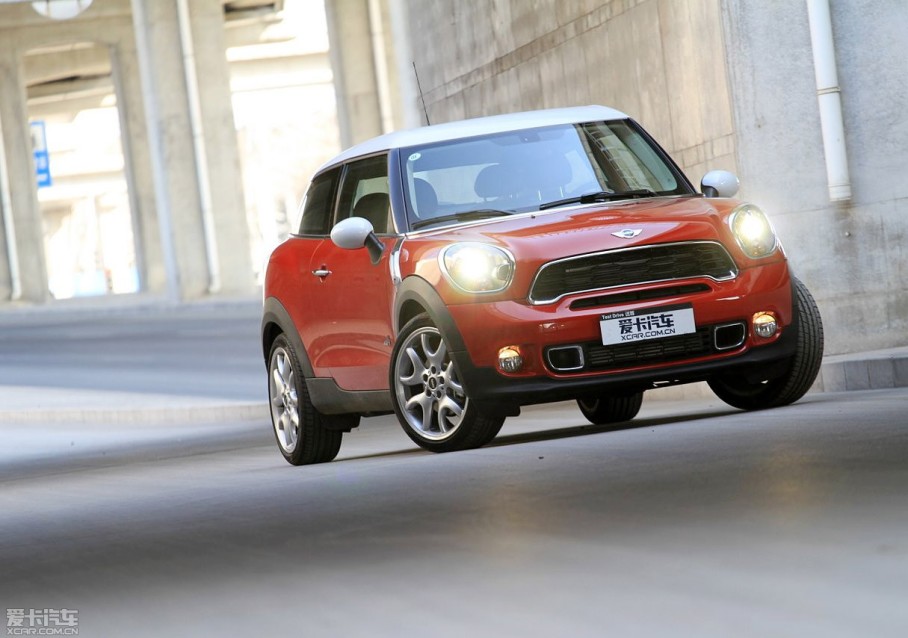   
316գMINI PACEMANʽڷMINI PACEMANԿCOUNTRYMANCoupe棬λΪSUVͬ͡ʱĻMINI PACEMANΪļ¼ƬMINI PACEMAN΢Сⲿ¼Ƭܿ½


 MINI PACEMANβ΢ս...