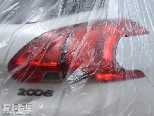 标致2008混合动力版