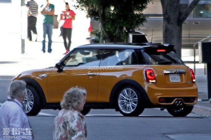 
գٶعһMINI COOPER SαգϢ³ȽӣԤƽ11·ݵɼչʽ2014С

MINI COOPER Sա
˴عȫMINI COOPER Sͣ³ԪԴ2011߳չRoc...