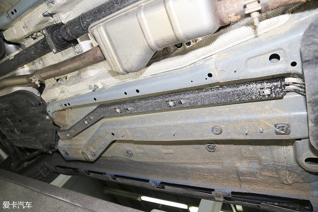 jeep自由侠底盘解析