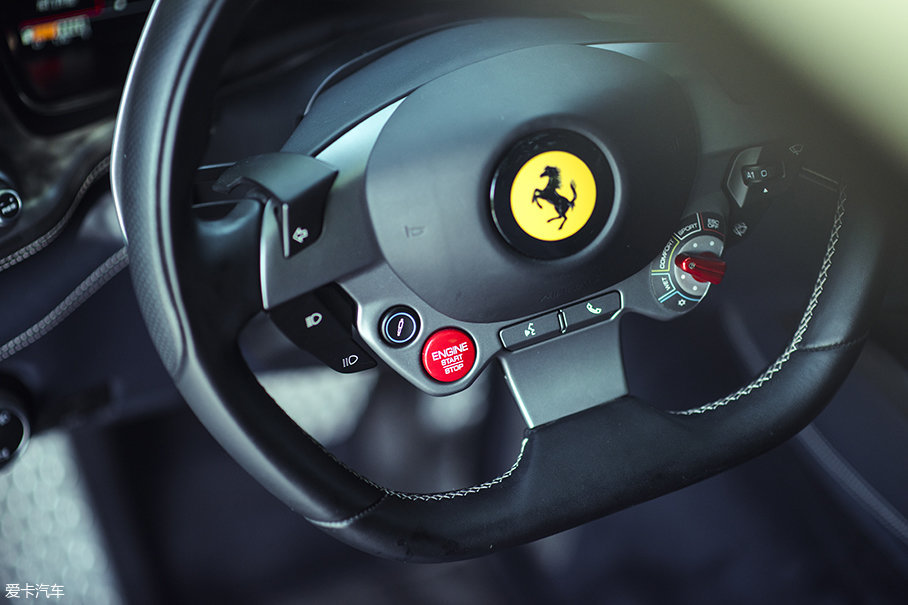 法拉利GTC4 Lusso