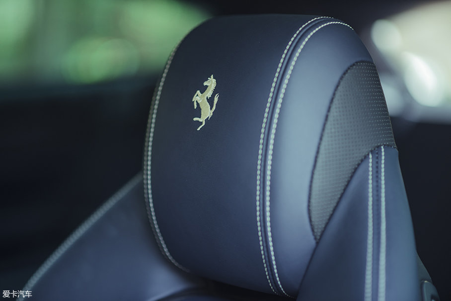 法拉利GTC4 Lusso