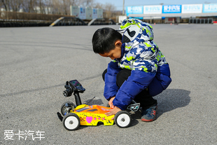 超跑小学生