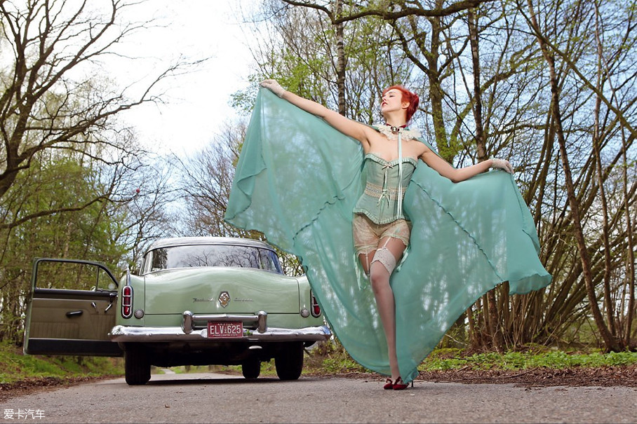 1953Packard Clipper Deluxe