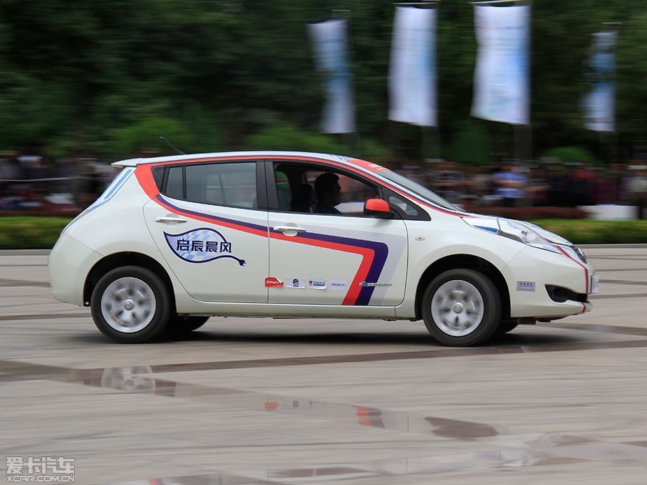 在2015环青海湖电动汽车挑战赛当中,专门设置了特技表演赛的环节,北汽