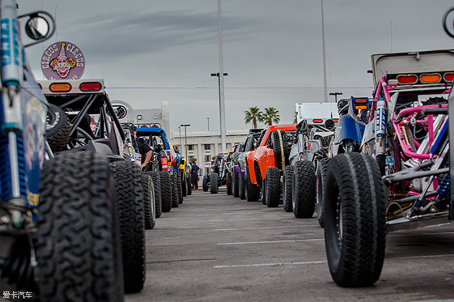 Mint400