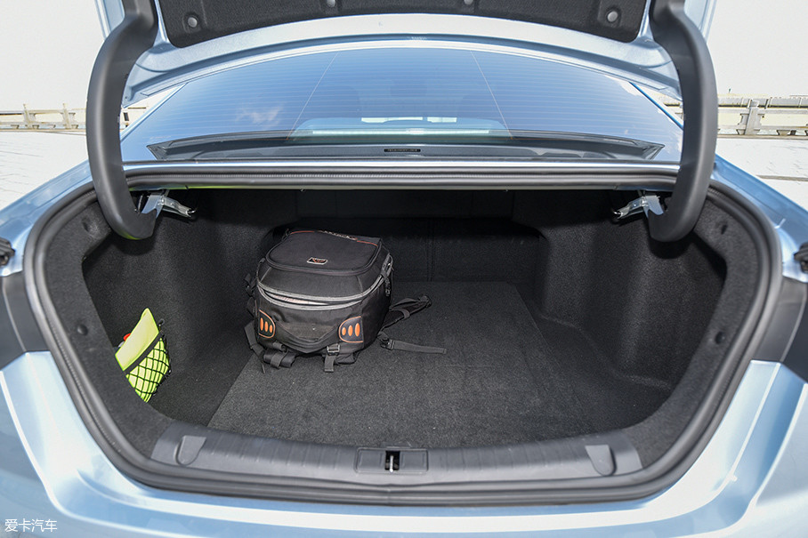 > 爱卡试驾 吉利几何a