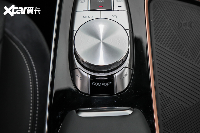 實拍極狐 阿爾法S