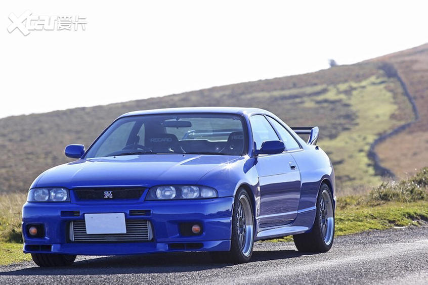 日产skyline Gt R 堪称精髓的rb26时代 多样的r33与r34 爱卡汽车