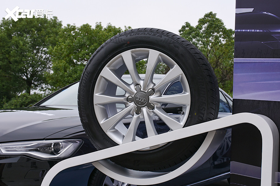 turanza泰然者 t005是普利司通轮胎推出的最新产品,相比于系列中以往