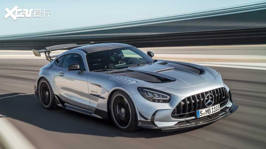 2020꣬AMG GT Black SeriesΪAMG GTǿ汾³۴AMG GT3ϼȡ˴УͷߴҲΪɢϵͳṩĽ׼