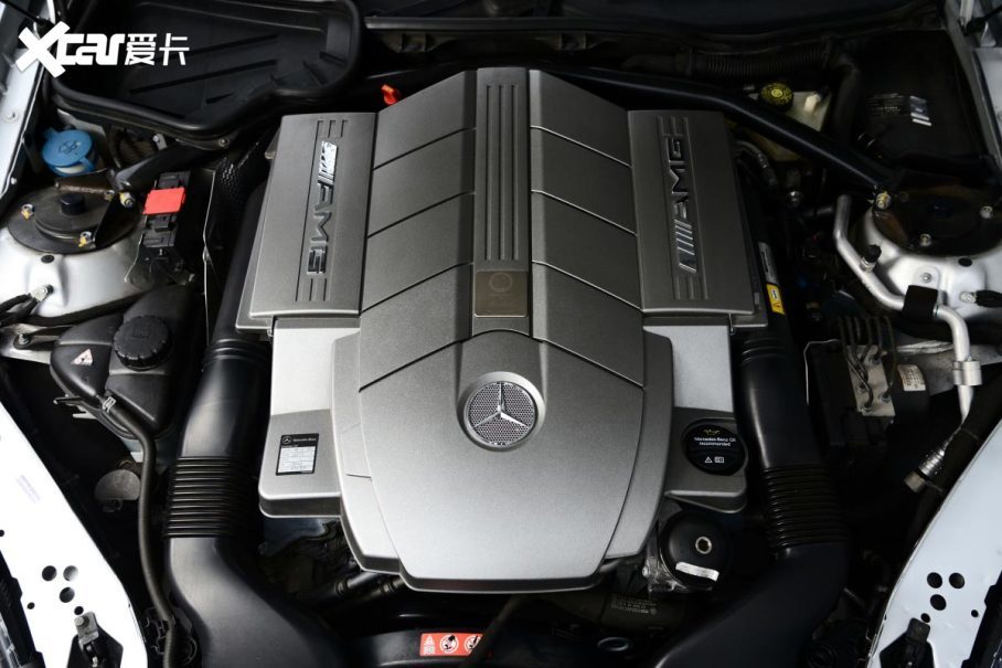 棬SLK 55 AMG Black Seriesһ̨µУ5.5V85750rpmתʿɴ298kW400ֵŤ520Nm/4000rpm