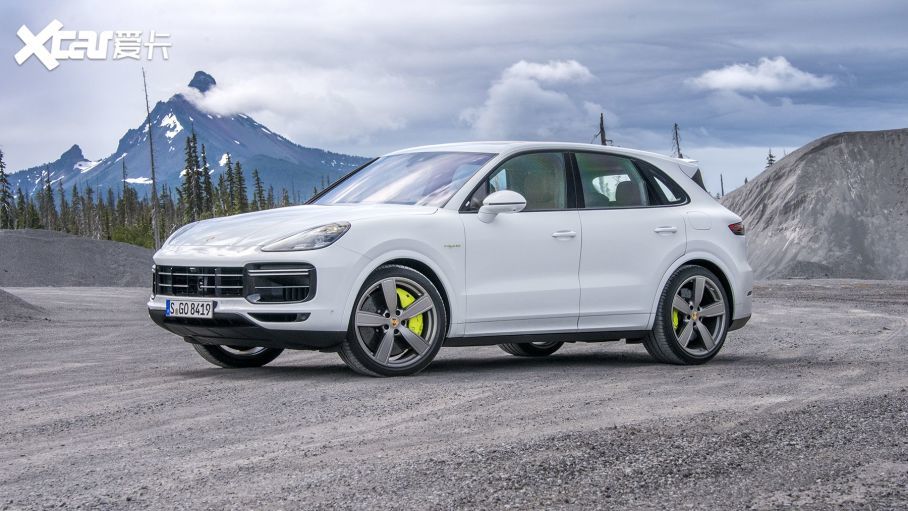 Turbo Sڱʱݳϵд콢λʱΪCayenne Turbo SE-Hybridʽ춯ϵͳζǰһʵ˴ŵ콢ȫ𸲸ǡ۷棬Cayenne Turbo S E-HybridͨTurbo S𲻴ֻϸ֮춯ݡ