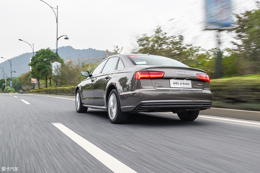 试驾奥迪A6L e-tron混动车型